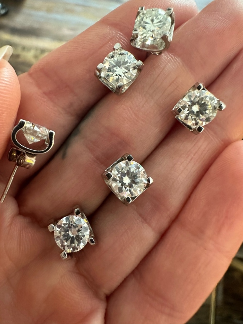 2 carat lab grown diamond earrings